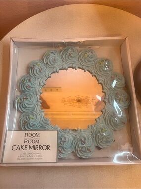 Room2Room Light Blue Cake-Style Decorative Wall Mirror